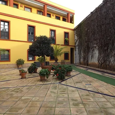 Alameda Donkey Parking Apartment Seville