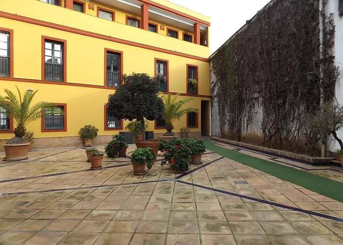 Alameda Donkey Parking Apartment Seville